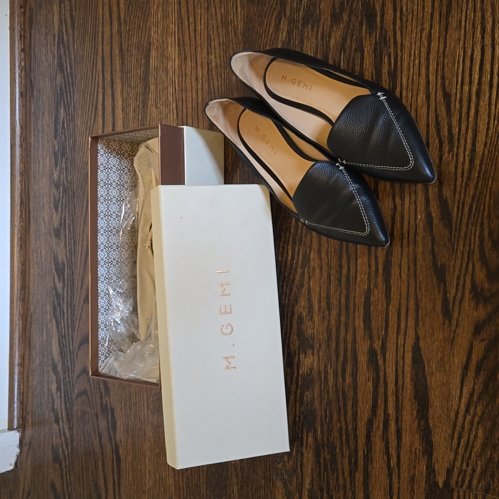 Great condition! Pre-loved M. Gemi Stellato flats
